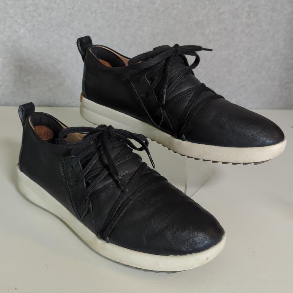 OluKai Malua Li Leather Waterproof Shoes 9.5 Black Lace Up Sneakers‎